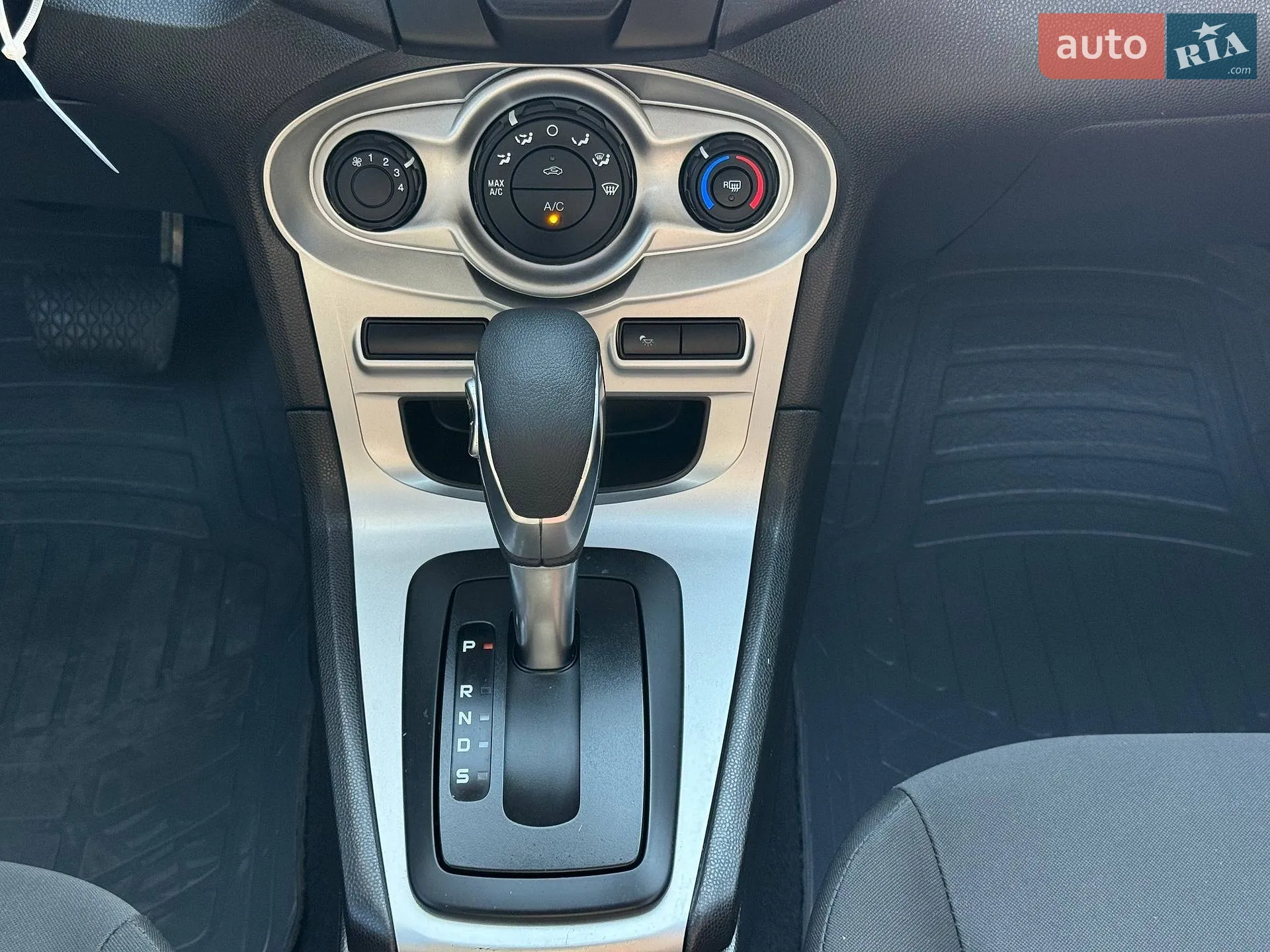 2018 Ford Fiesta - мініатюра 49