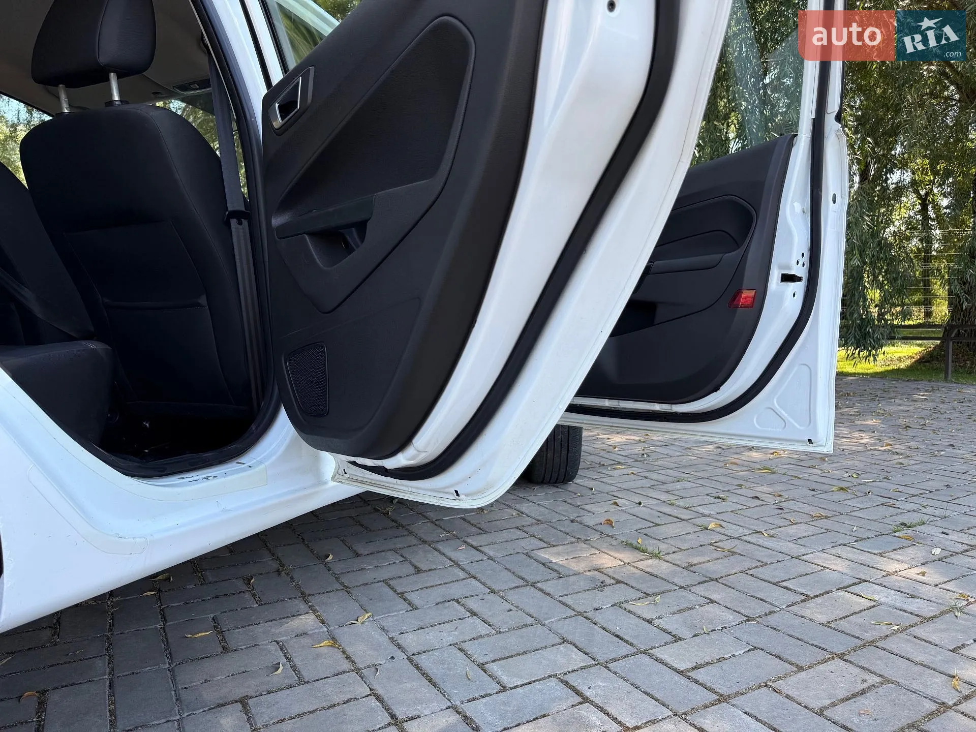 2015 Ford Fiesta - мініатюра 18