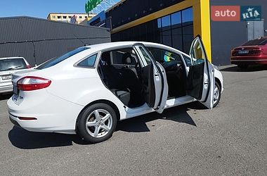 Седан Ford Fiesta 2017 в Киеве