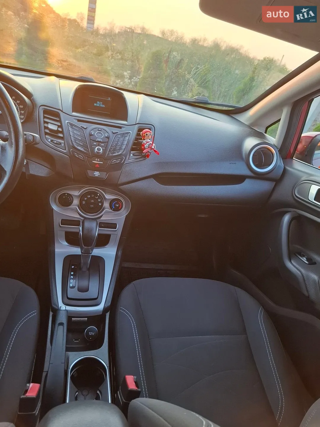 2015 Ford Fiesta - мініатюра 24