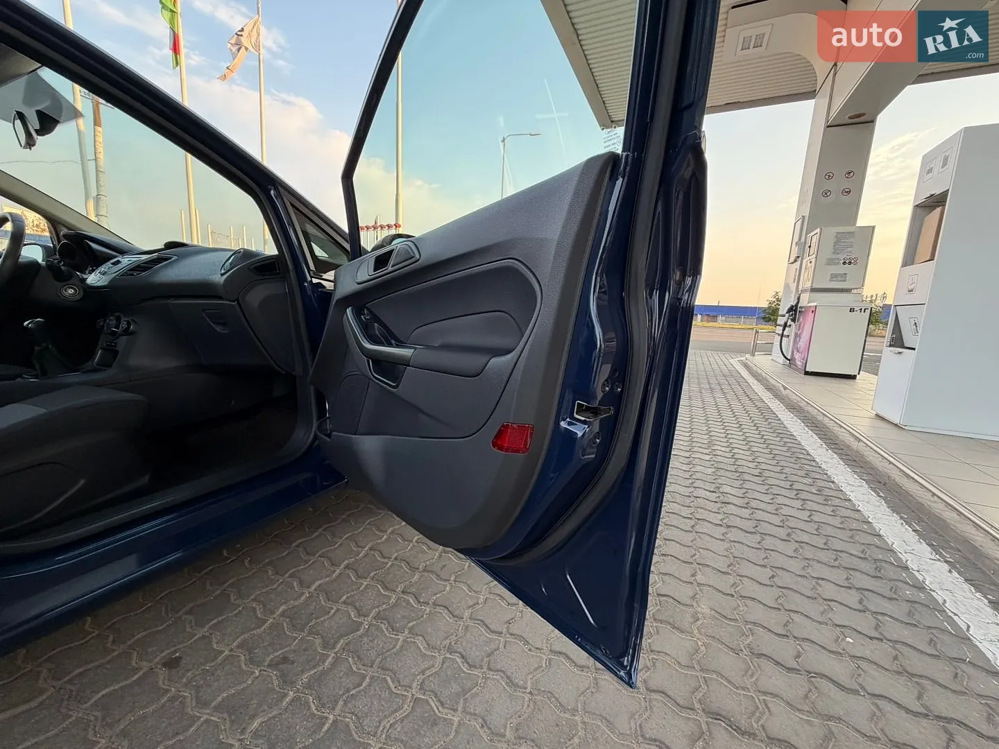 2013 Ford Fiesta - мініатюра 95