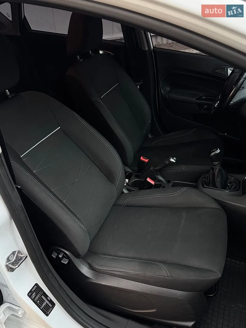 2016 Ford Fiesta - мініатюра 9
