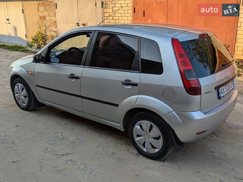 Хэтчбек Ford Fiesta 2003 в Харькове