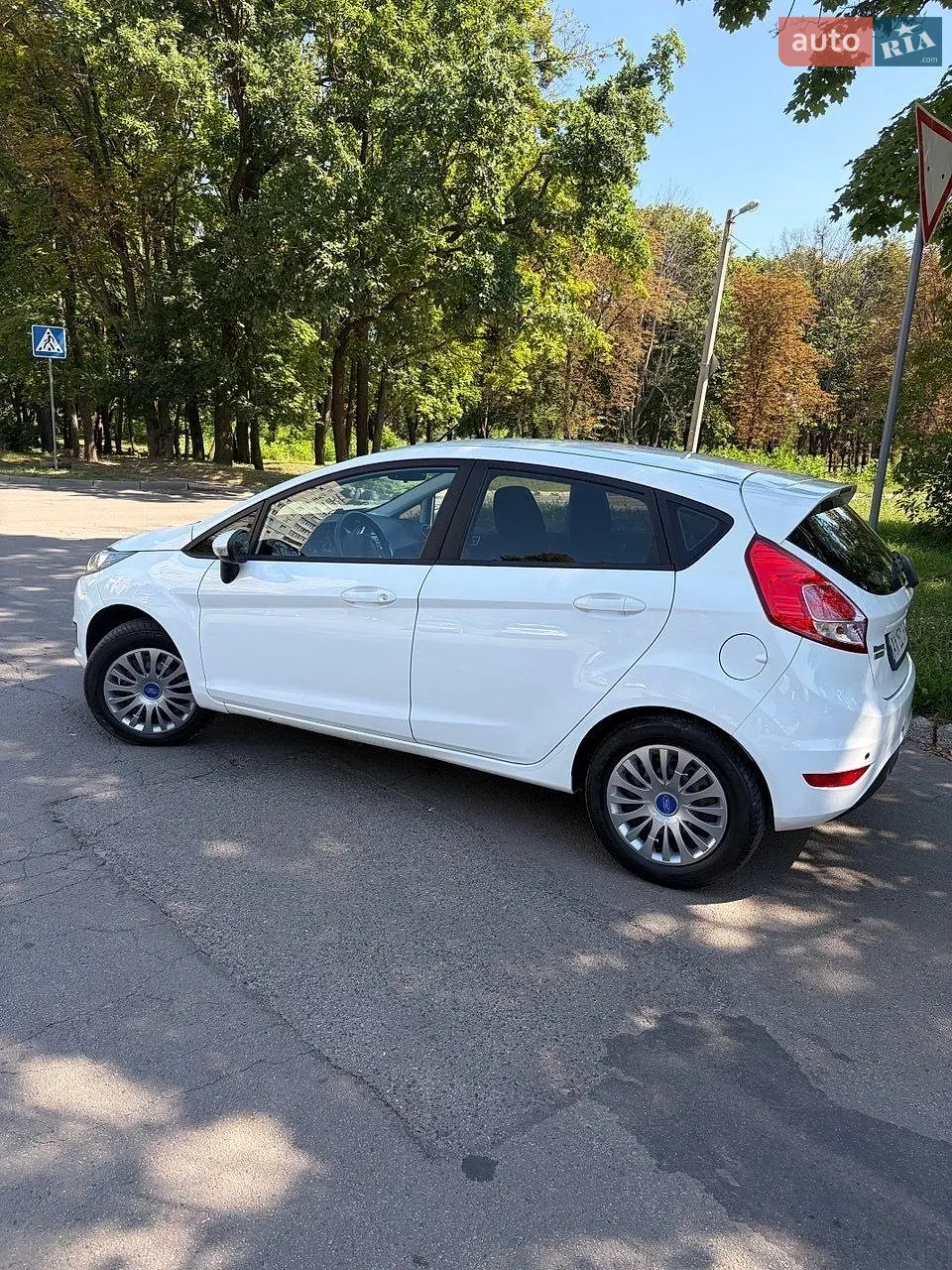 2015 Ford Fiesta - мініатюра 7