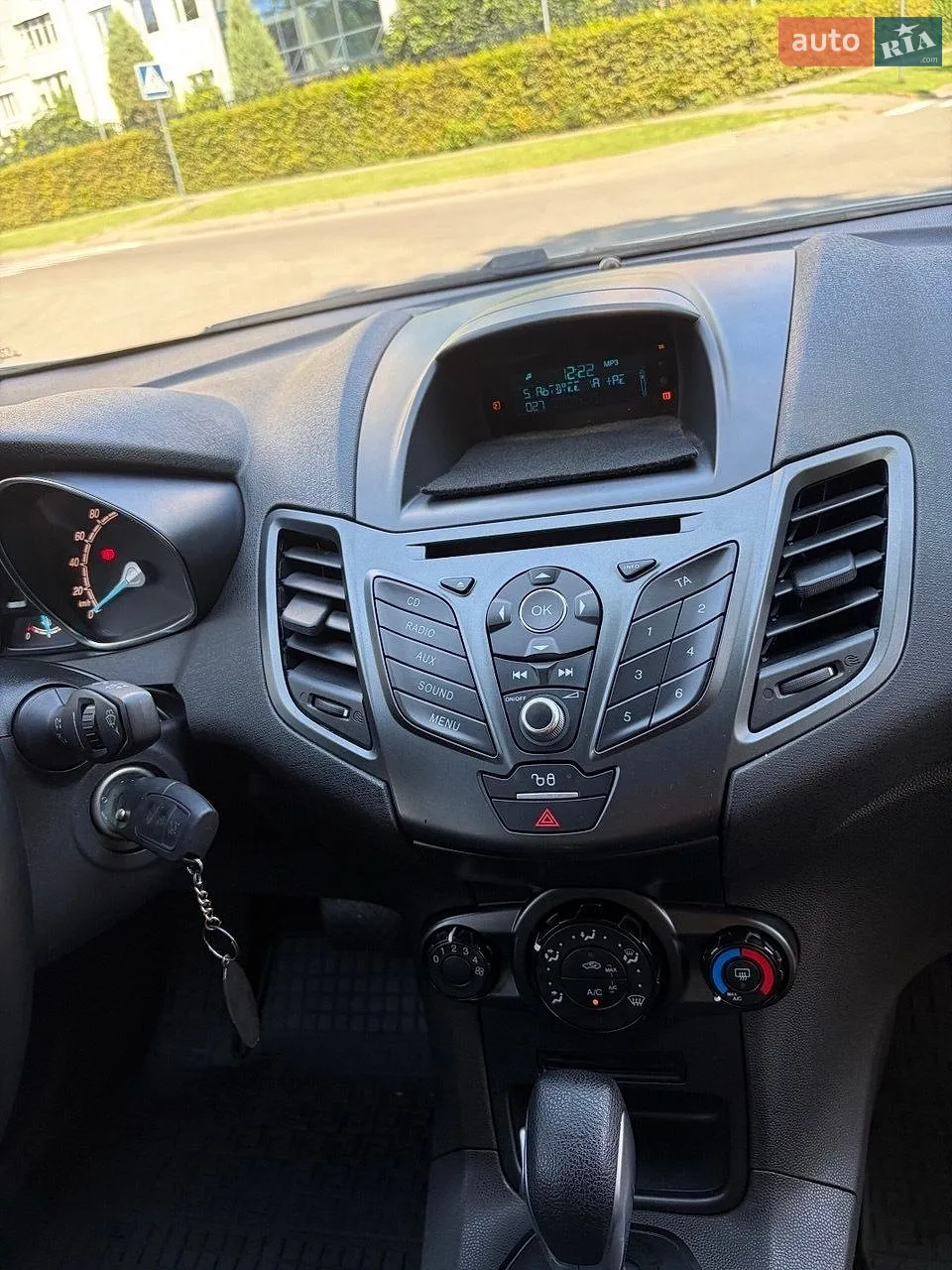 2015 Ford Fiesta - мініатюра 16