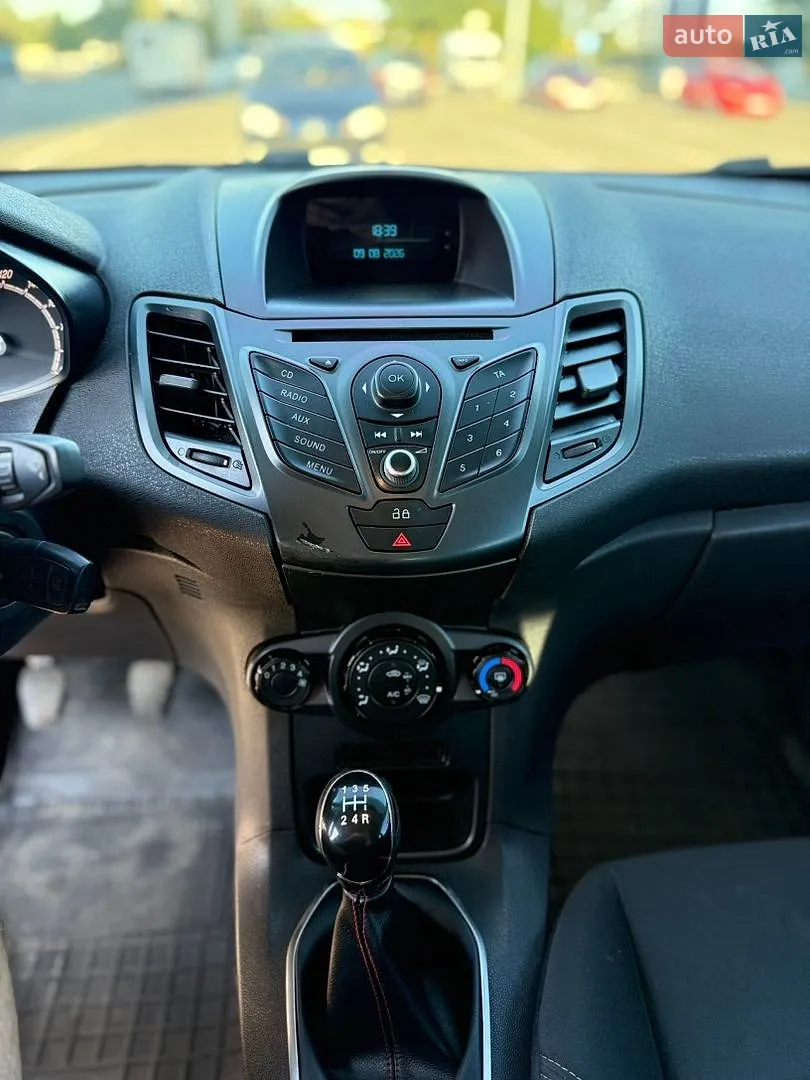 2013 Ford Fiesta - мініатюра 12