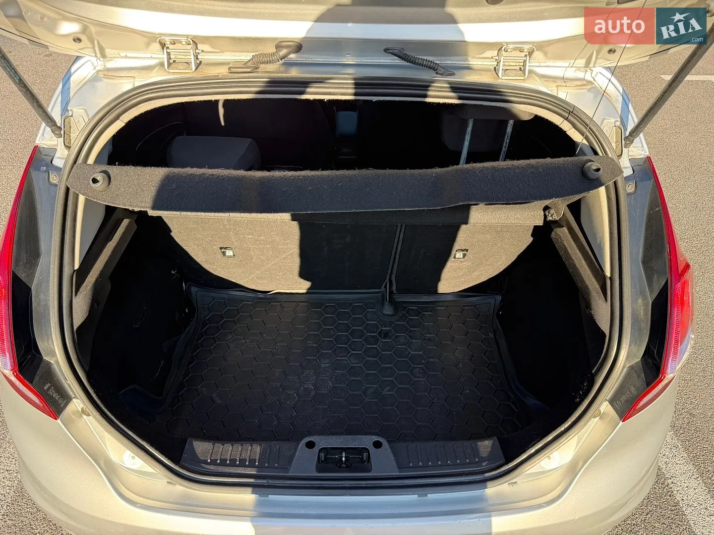 2013 Ford Fiesta - мініатюра 19