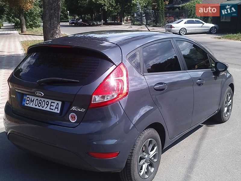 Хэтчбек Ford Fiesta 2011 в Конотопе