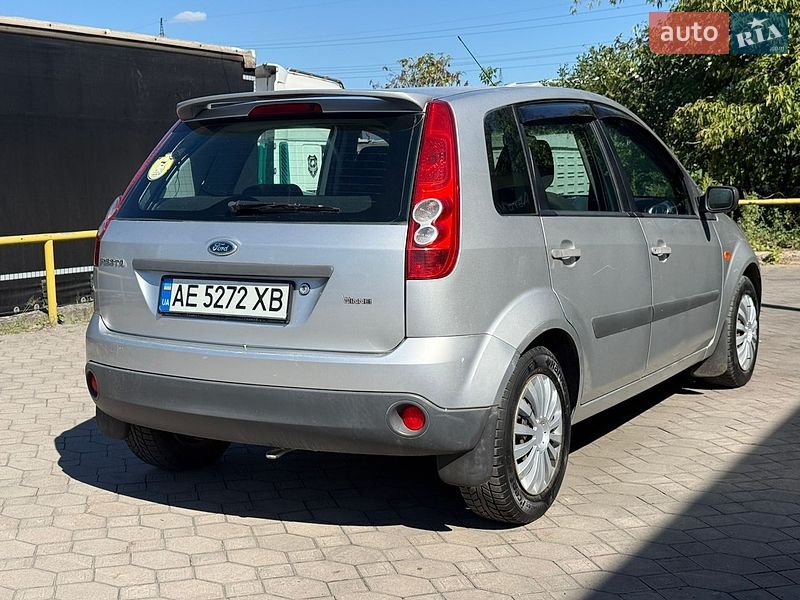 Хэтчбек Ford Fiesta 2007 в Львове