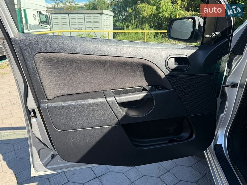Хетчбек Ford Fiesta 2007 в Львові