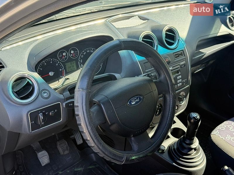 Хетчбек Ford Fiesta 2007 в Львові