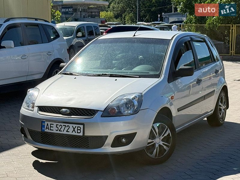Хэтчбек Ford Fiesta 2007 в Львове