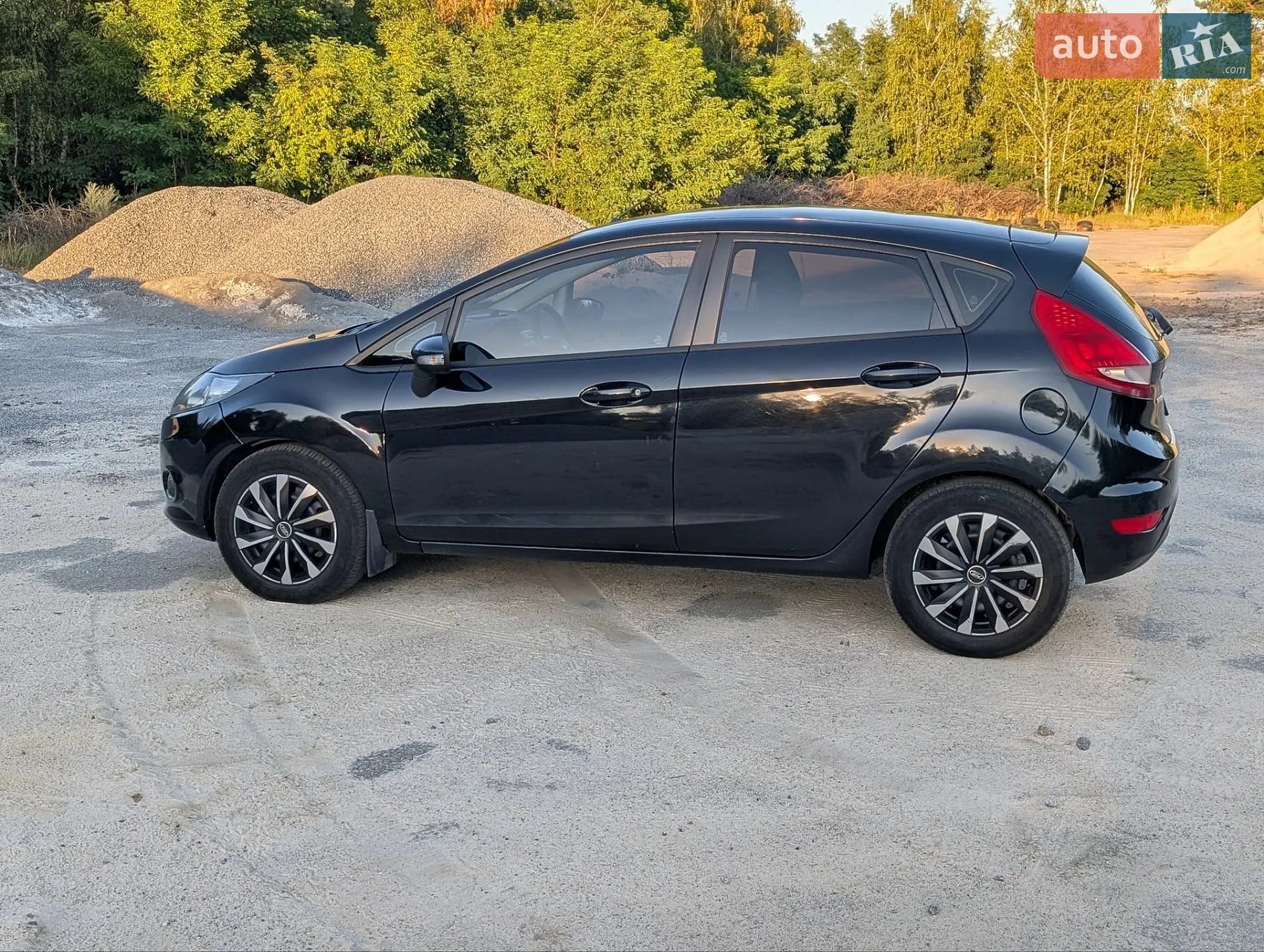 2011 Ford Fiesta - мініатюра 19