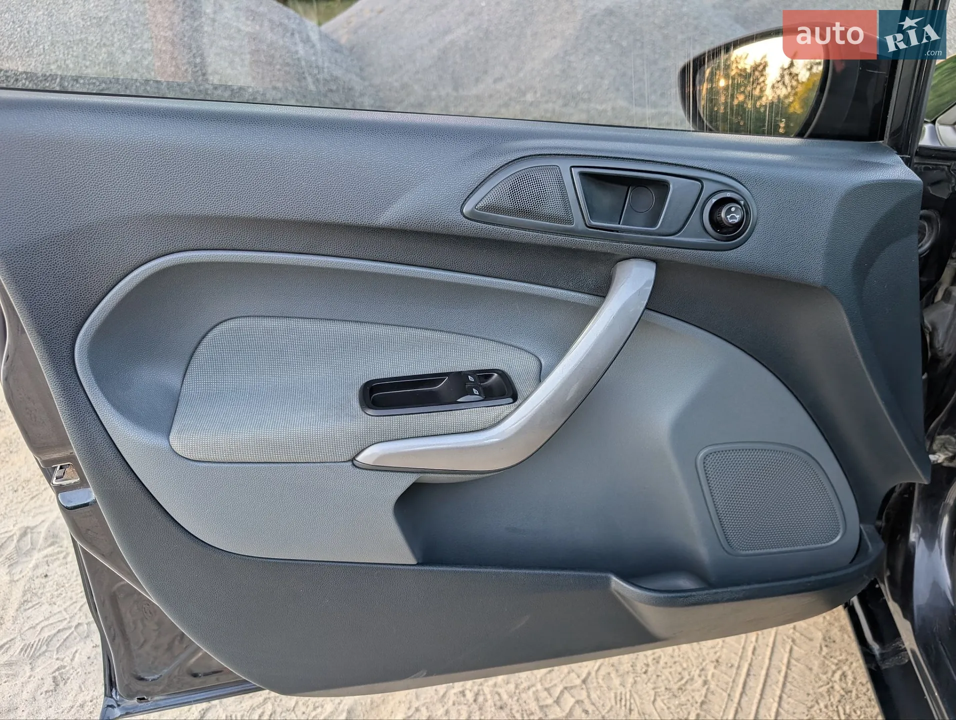 2011 Ford Fiesta - мініатюра 56