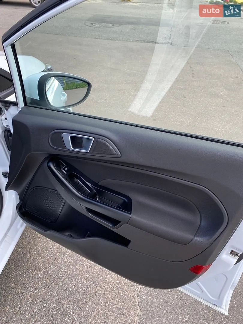 2013 Ford Fiesta - мініатюра 12