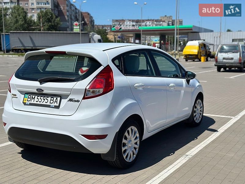 Хэтчбек Ford Fiesta 2013 в Сумах