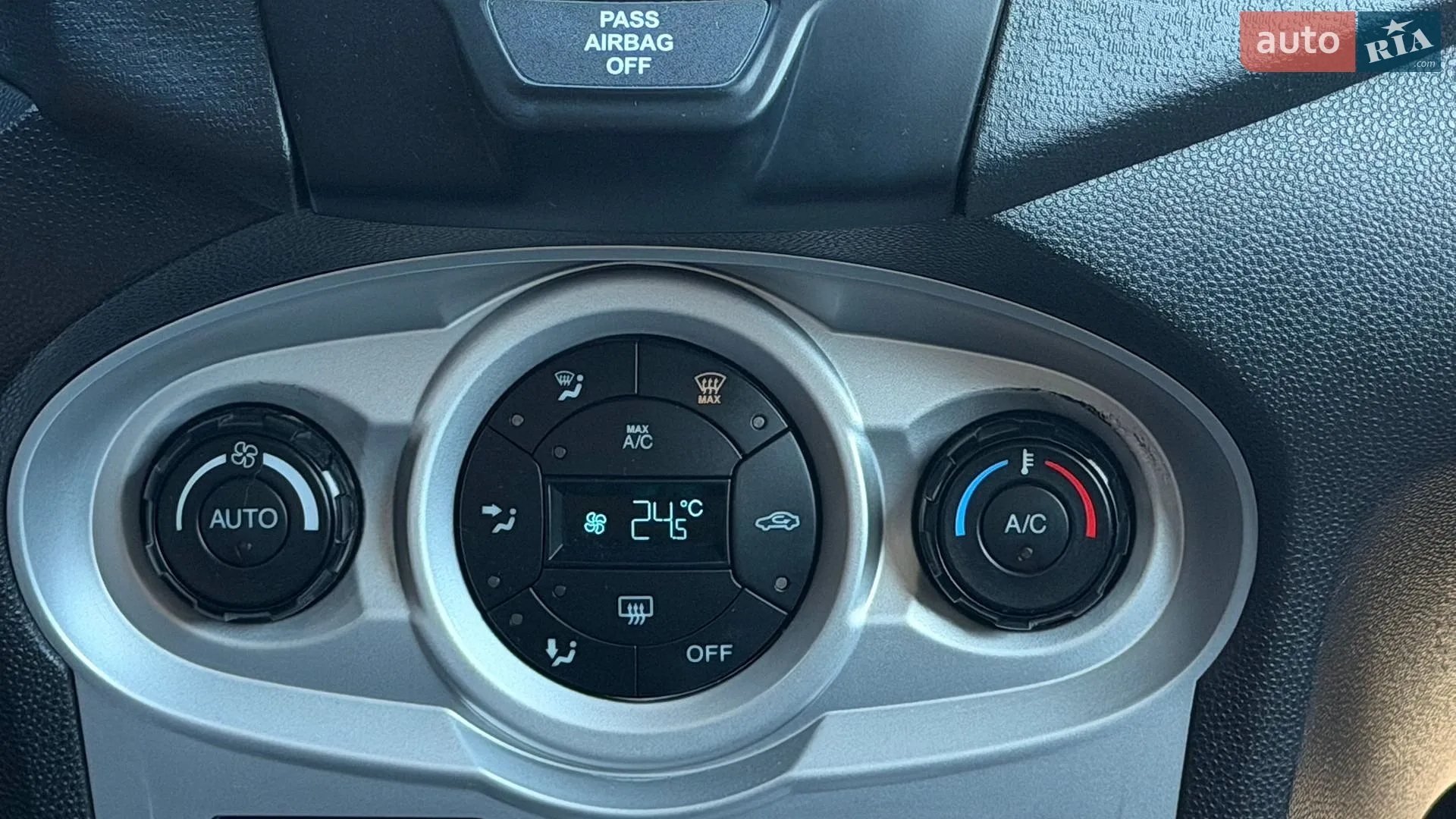 2016 Ford Fiesta - мініатюра 10