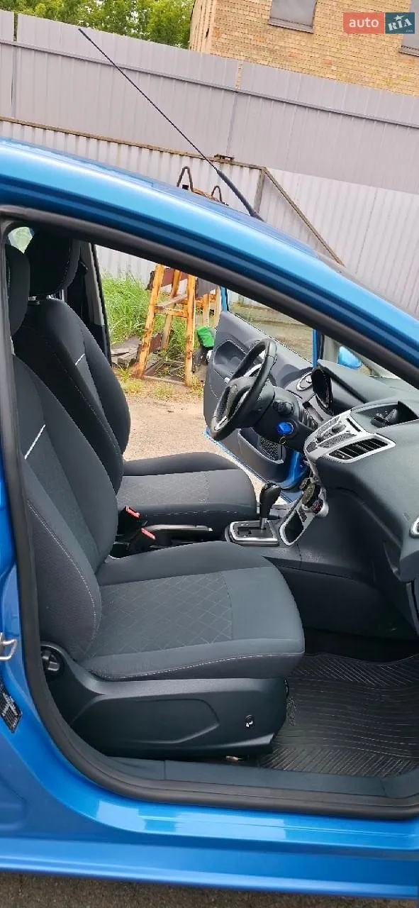 2011 Ford Fiesta - мініатюра 8