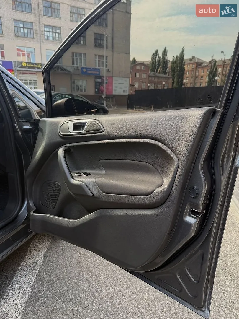 2016 Ford Fiesta - мініатюра 10