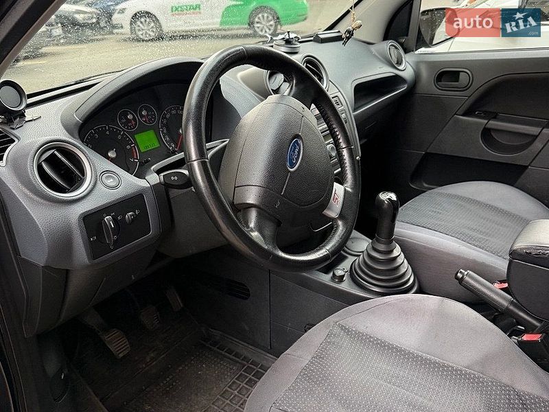 Хэтчбек Ford Fiesta 2008 в Одессе