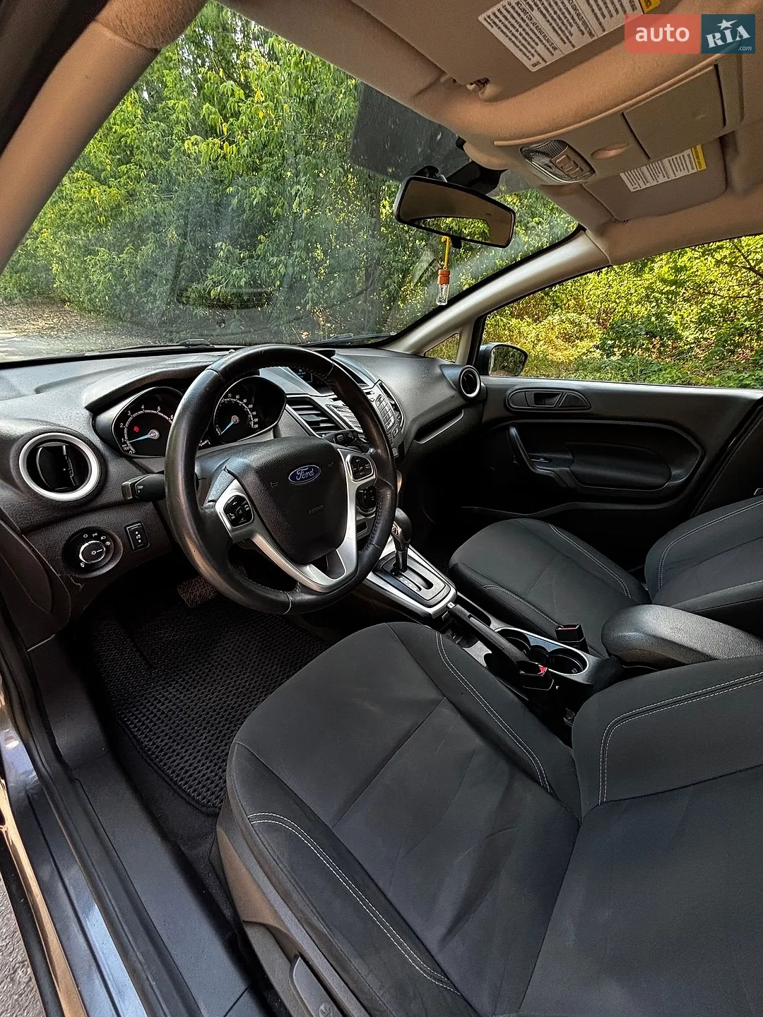 2017 Ford Fiesta - мініатюра 17