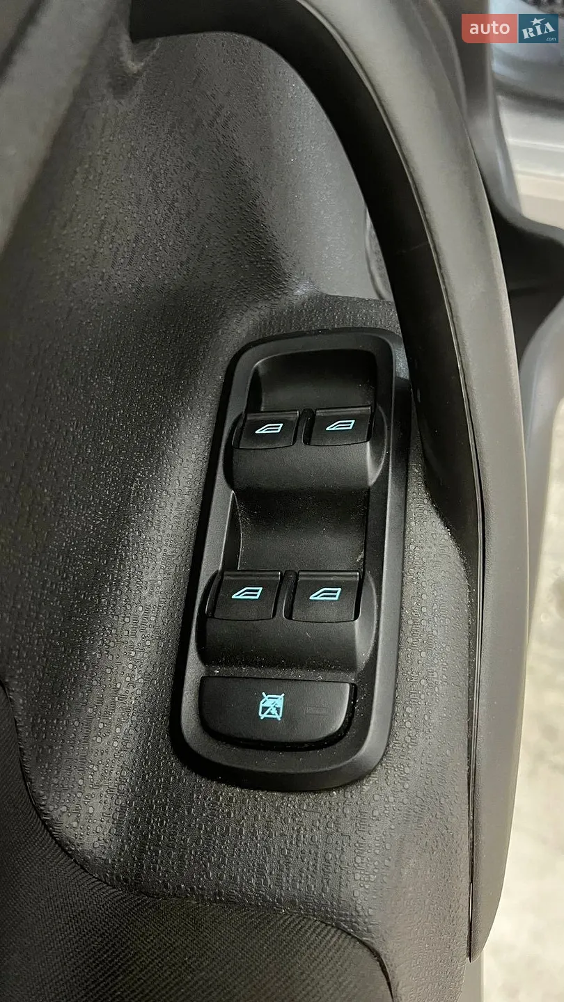 2015 Ford Fiesta - мініатюра 23