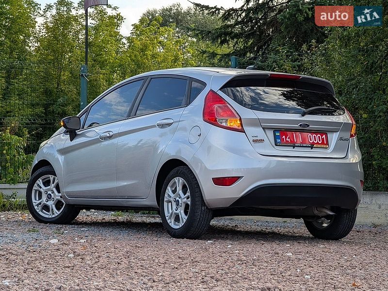Хэтчбек Ford Fiesta 2016 в Дрогобыче