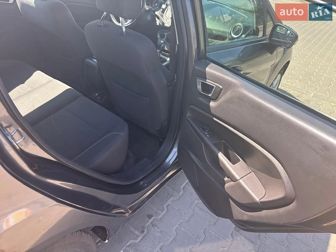 2015 Ford Fiesta - мініатюра 16