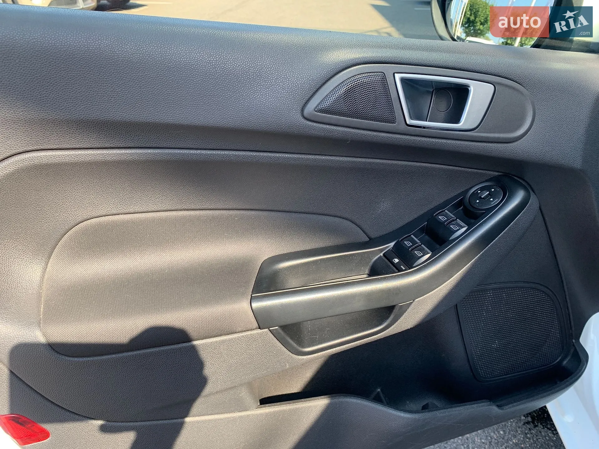 2015 Ford Fiesta - мініатюра 19
