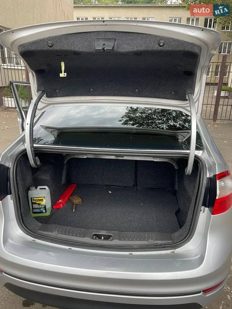2014 Ford Fiesta - мініатюра 18