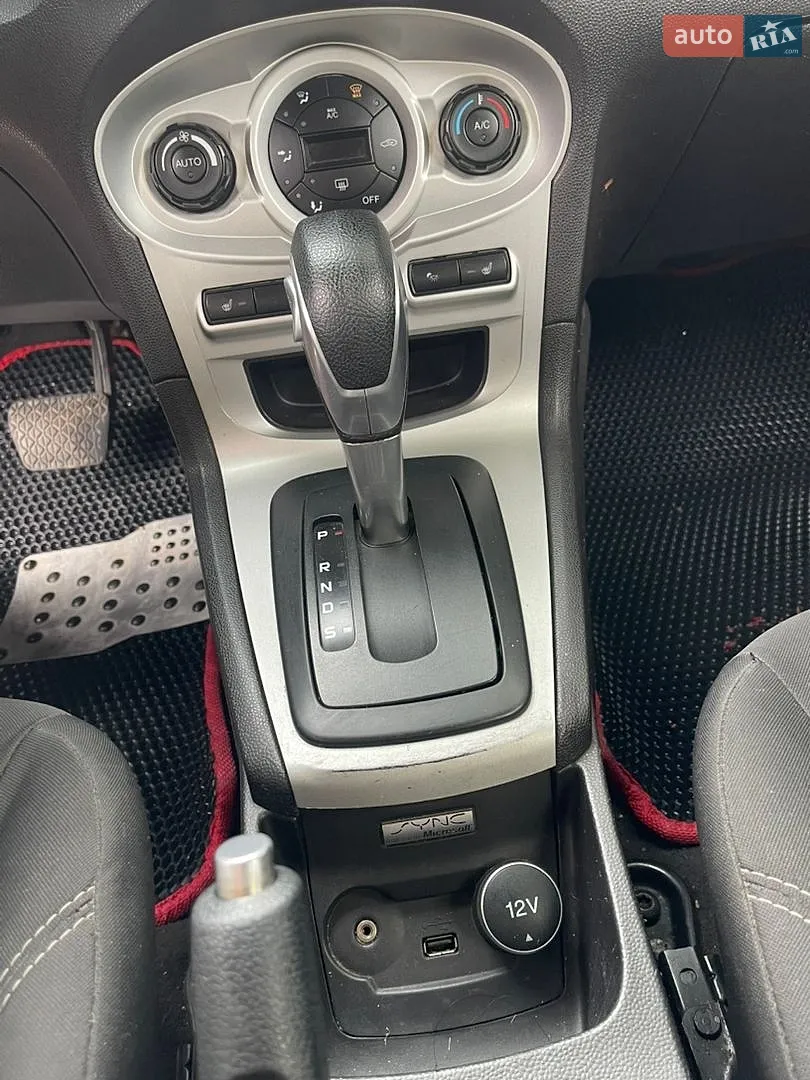 2014 Ford Fiesta - мініатюра 16