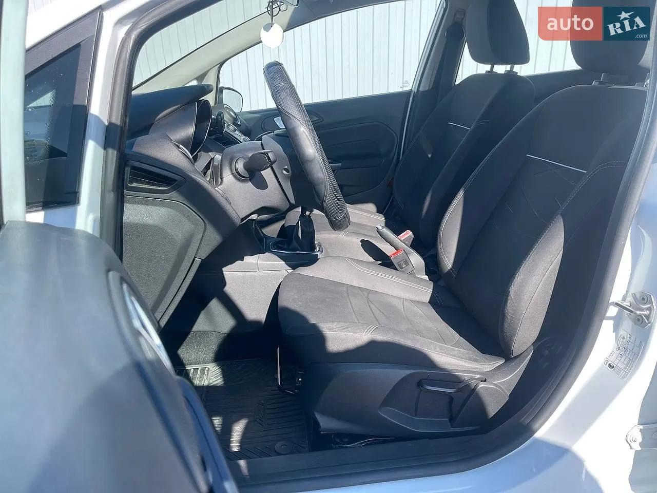 2014 Ford Fiesta - мініатюра 9
