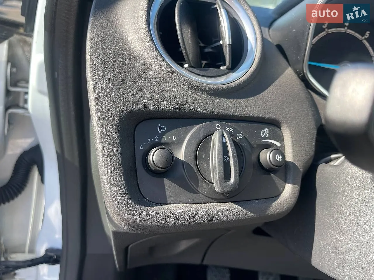 2014 Ford Fiesta - мініатюра 17