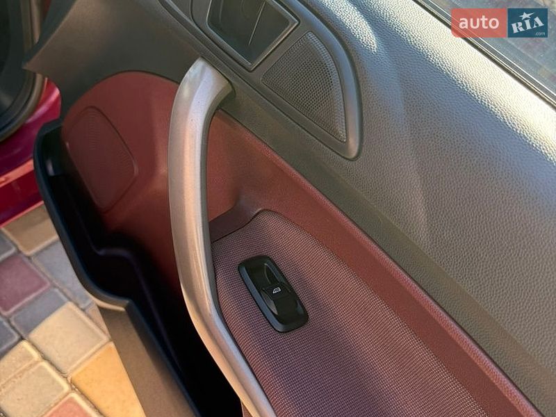 Хэтчбек Ford Fiesta 2010 в Одессе
