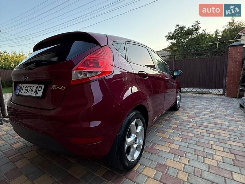 Хэтчбек Ford Fiesta 2010 в Одессе