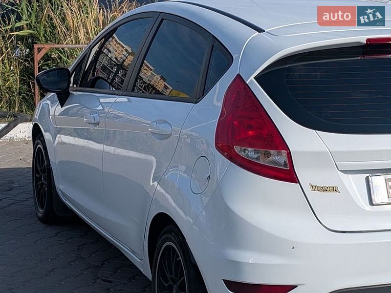 Хетчбек Ford Fiesta 2012 в Хмельницькому