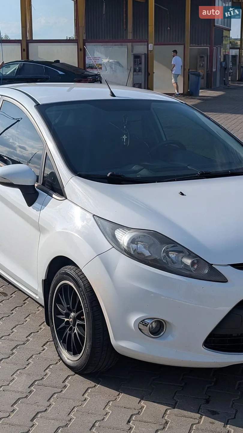 2012 Ford Fiesta - мініатюра 19