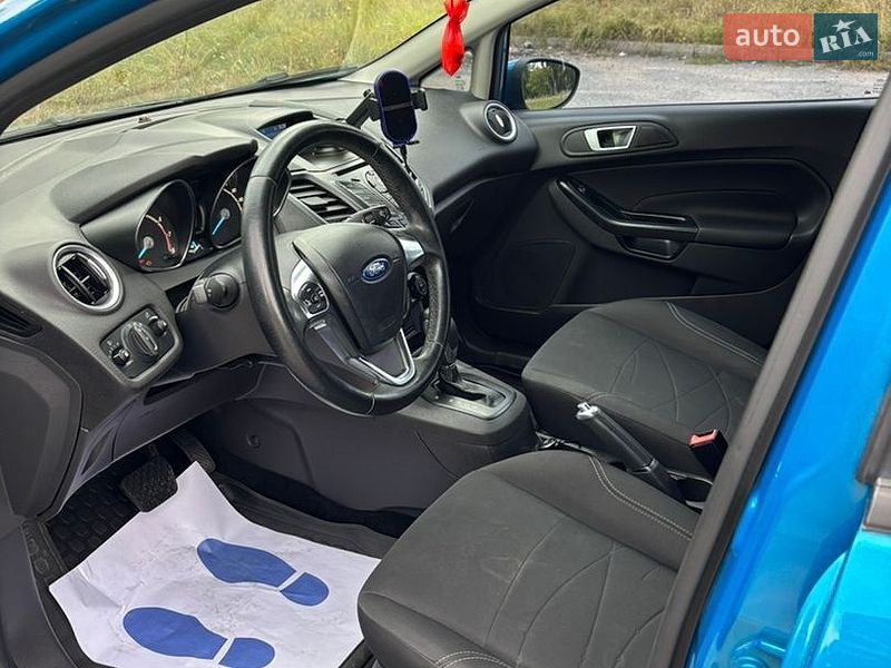 Хэтчбек Ford Fiesta 2016 в Киеве