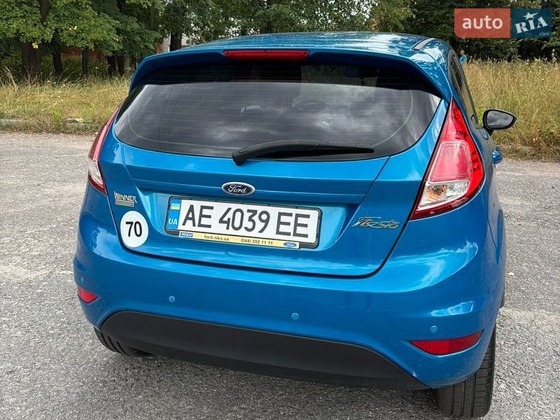 Хэтчбек Ford Fiesta 2016 в Киеве