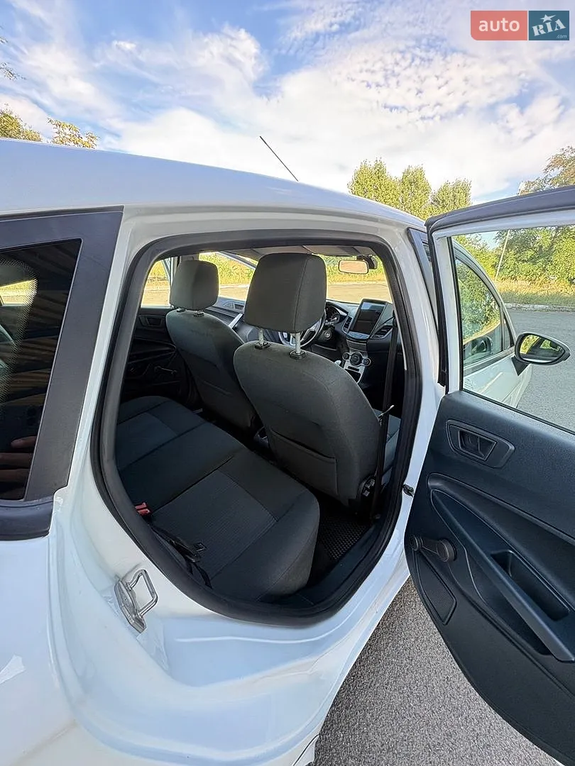 2012 Ford Fiesta - мініатюра 27