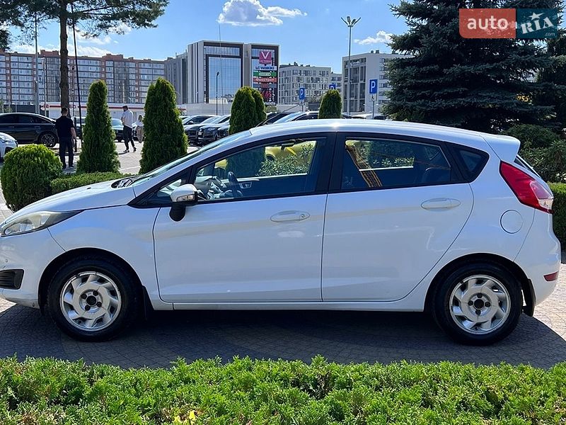 Хетчбек Ford Fiesta 2013 в Львові