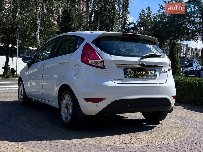 Хетчбек Ford Fiesta 2013 в Львові