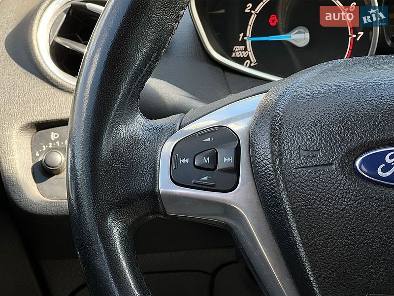 Хетчбек Ford Fiesta 2013 в Львові