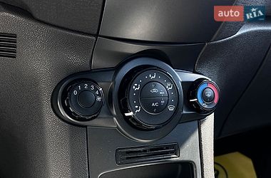Хетчбек Ford Fiesta 2013 в Львові