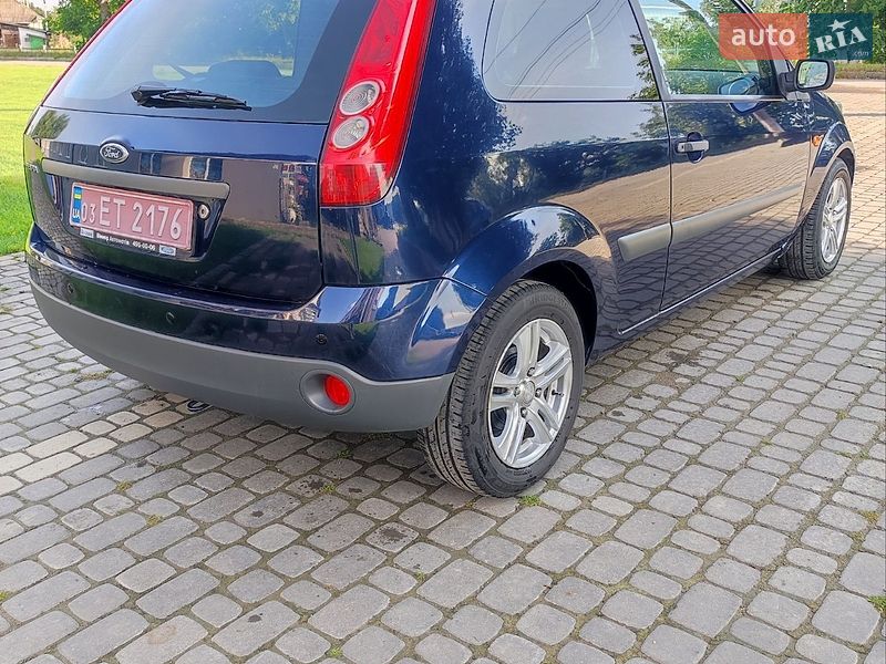 Хэтчбек Ford Fiesta 2006 в Каменец-Подольском