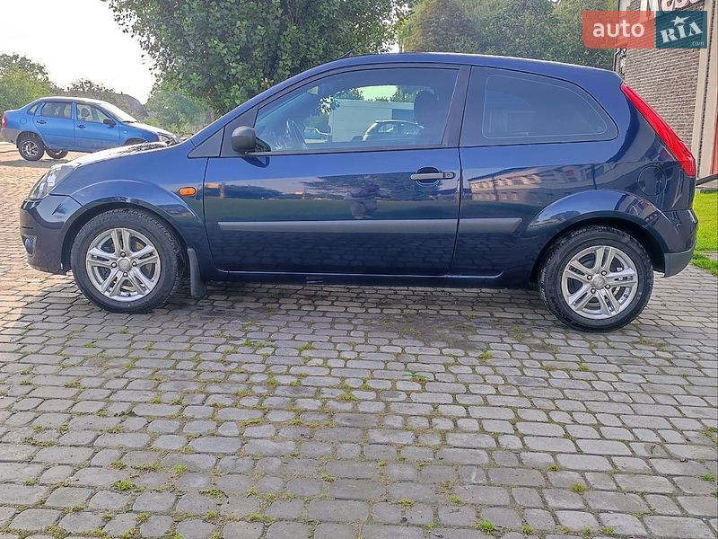 Хэтчбек Ford Fiesta 2006 в Каменец-Подольском