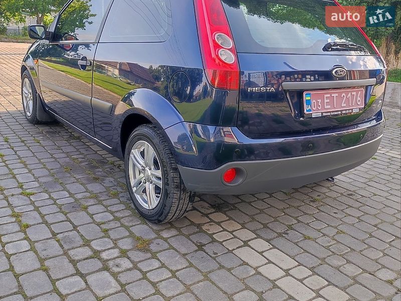 Хэтчбек Ford Fiesta 2006 в Каменец-Подольском