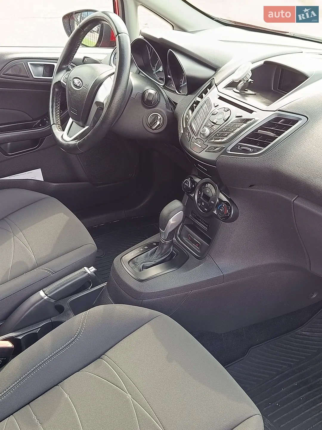 2016 Ford Fiesta - мініатюра 33