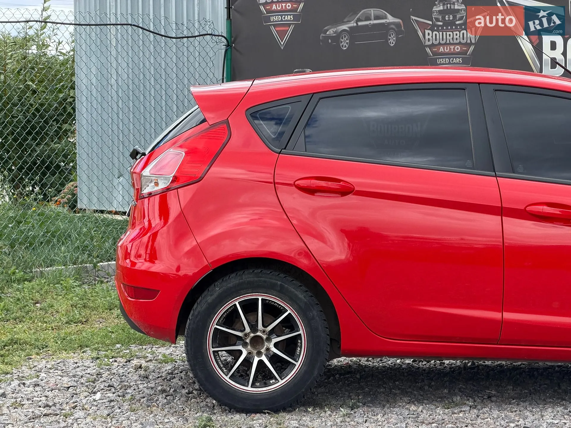 2013 Ford Fiesta - мініатюра 16