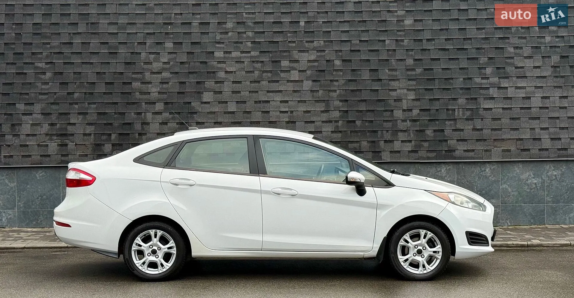 2015 Ford Fiesta - мініатюра 11